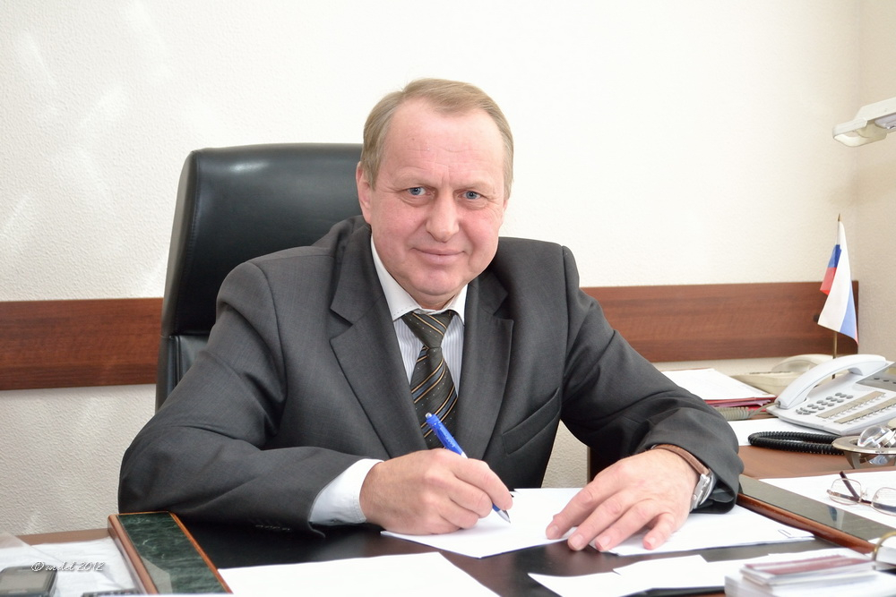 Депутат Александр Шаталов с каждым годом становится все беднее и беднее Депутат Александр Шаталов с каждым годом становится все беднее и беднее