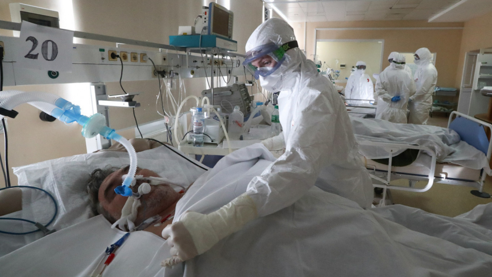 Более 17 тысяч человек за сутки заразились коронавирусом в России Более 17 тысяч человек за сутки заразились коронавирусом в России
