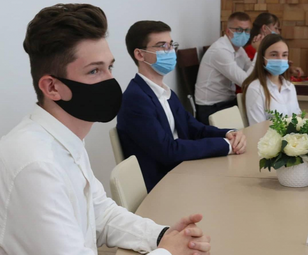 Восемь школьников из Новороссийска стали стобалльниками по результатам ЕГЭ Восемь школьников из Новороссийска стали стобалльниками по результатам ЕГЭ