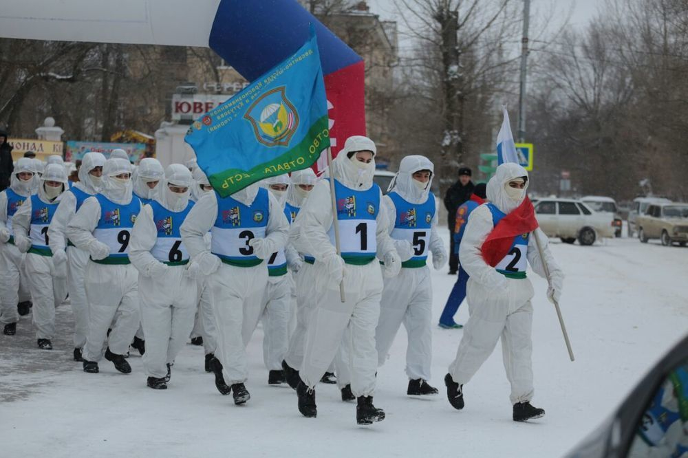 Сквозь сугробы новороссийские десантники добрались до города Каменск-Шахтинский Сквозь сугробы новороссийские десантники добрались до города Каменск-Шахтинский