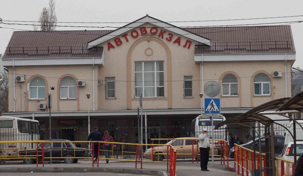 Отменены все автобусные рейсы: уехать из Новороссийска в другой город теперь невозможно Отменены все автобусные рейсы: уехать из Новороссийска в другой город теперь невозможно