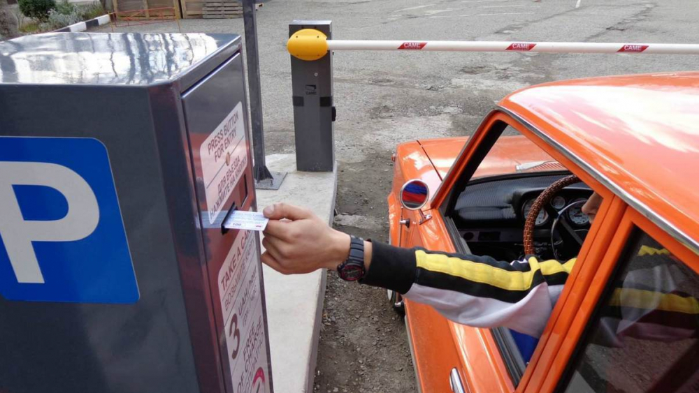 Центр Новороссийска станет платным для автомобилистов Центр Новороссийска станет платным для автомобилистов