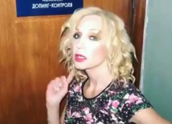 Кристина Орбакайте высмеяла гримерку "Морского узла" в Новороссийске Кристина Орбакайте высмеяла гримерку "Морского узла" в Новороссийске