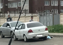 В Новороссийске труп мужчины пролежал несколько часов на дороге В Новороссийске труп мужчины пролежал несколько часов на дороге