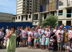 1200 семей Новороссийска просят Владимира Путина дать денег на достройку их домов 1200 семей Новороссийска просят Владимира Путина дать денег на достройку их домов