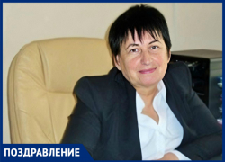Директор новороссийской школы №40 Галина Алейникова отмечает день рождения Директор новороссийской школы №40 Галина Алейникова отмечает день рождения