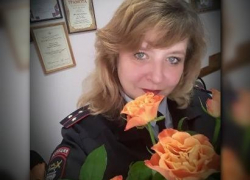 Сегодня свой день рождения отмечает старший инспектор Наталья Мельникова Сегодня свой день рождения отмечает старший инспектор Наталья Мельникова