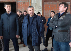 Достроят ли "Черноморский", приехал в Новороссийск узнать зампред ЗСК Сергей Алтухов Достроят ли "Черноморский", приехал в Новороссийск узнать зампред ЗСК Сергей Алтухов