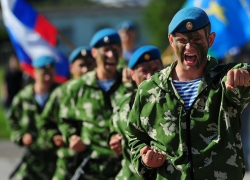12 сборных команд ВДВ проявили свои лучшие умения на соревнованиях в Новороссийске 12 сборных команд ВДВ проявили свои лучшие умения на соревнованиях в Новороссийске