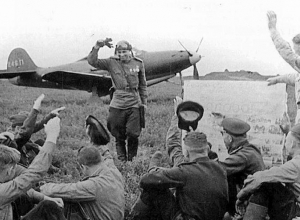 Новороссийск 75 лет назад: советская авиация перехватывает инициативу, итог боев 8:2 Новороссийск 75 лет назад: советская авиация перехватывает инициативу, итог боев 8:2