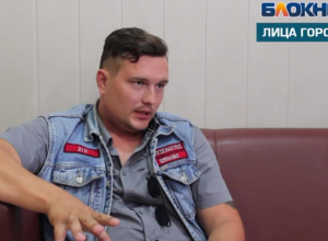 - Приходится косить под негуманитария, - электрик, общественник, байкер и художник Василий Алексеев - Приходится косить под негуманитария, - электрик, общественник, байкер и художник Василий Алексеев