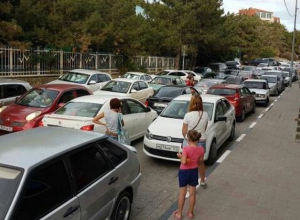 Широкая балка Новороссийска застыла в пробках Широкая балка Новороссийска застыла в пробках