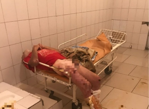Мужчину без штанов и в язвах обнаружила пациентка в приемном покое новороссийской больницы Мужчину без штанов и в язвах обнаружила пациентка в приемном покое новороссийской больницы