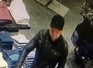 Мужчина обокрал магазин одежды в одном из торговых центров Новороссийска Мужчина обокрал магазин одежды в одном из торговых центров Новороссийска