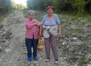 В Новороссийске пенсионерок, не желающих ходить налево, нашли два участковых В Новороссийске пенсионерок, не желающих ходить налево, нашли два участковых