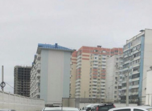Выезд из 13 микрорайона заблокирован в Новороссийске Выезд из 13 микрорайона заблокирован в Новороссийске