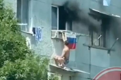 Пожар разыгрался в квартире новороссийца Пожар разыгрался в квартире новороссийца