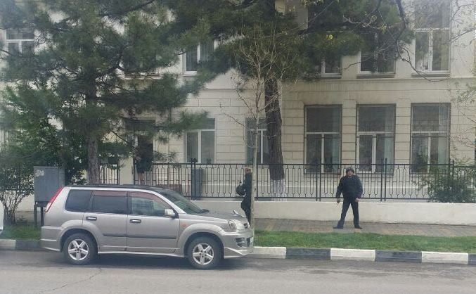 Подозрительные предметы были обнаружены в троллейбусе и вблизи детского сада в Новороссийске Подозрительные предметы были обнаружены в троллейбусе и вблизи детского сада в Новороссийске