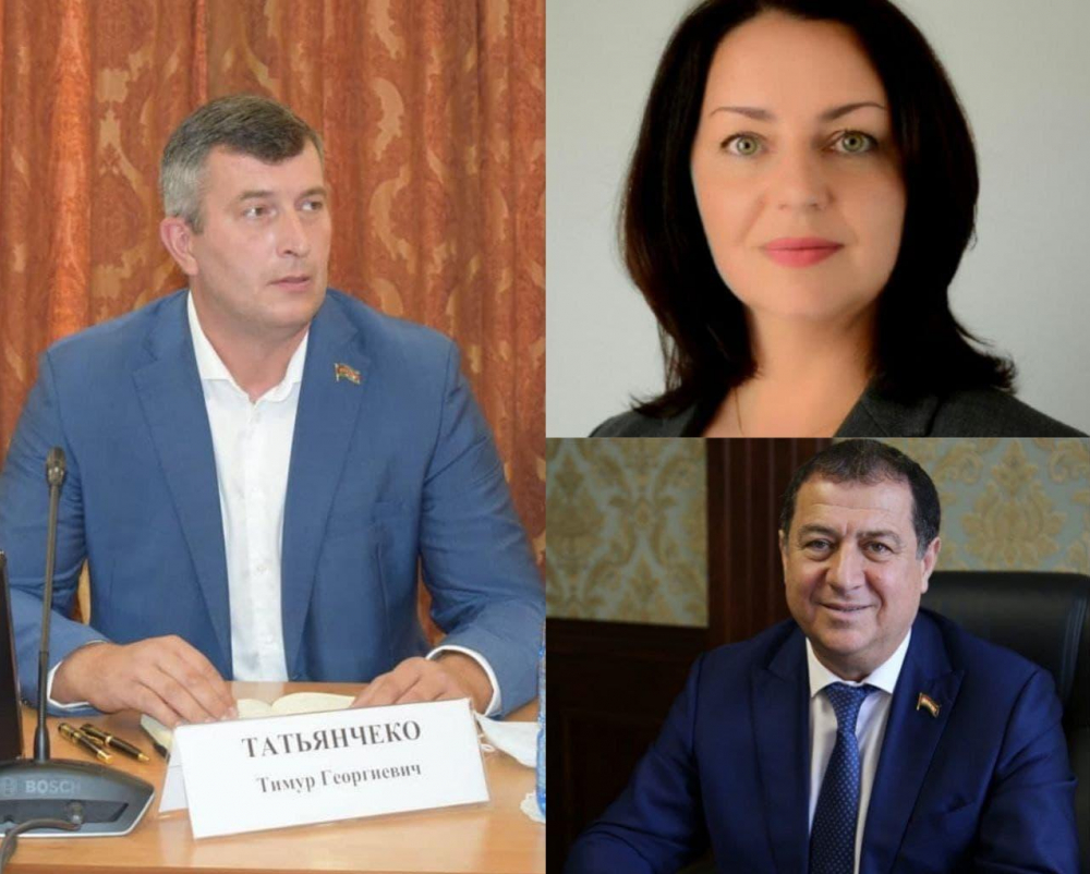 что сейчас горит в новороссийске сейчас. Tatyanchenko Kotlyar Mkhitaryan. что сейчас горит в новороссийске сейчас фото. что сейчас горит в новороссийске сейчас-Tatyanchenko Kotlyar Mkhitaryan. картинка что сейчас горит в новороссийске сейчас. картинка Tatyanchenko Kotlyar Mkhitaryan. На фото сгоревший кроссовер Toyota RAV4