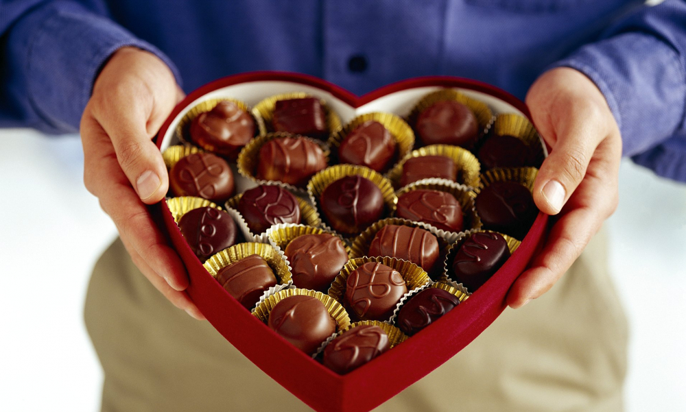 260 000 за шоколад: новороссиец продал одну из самых дорогих коробок конфет
