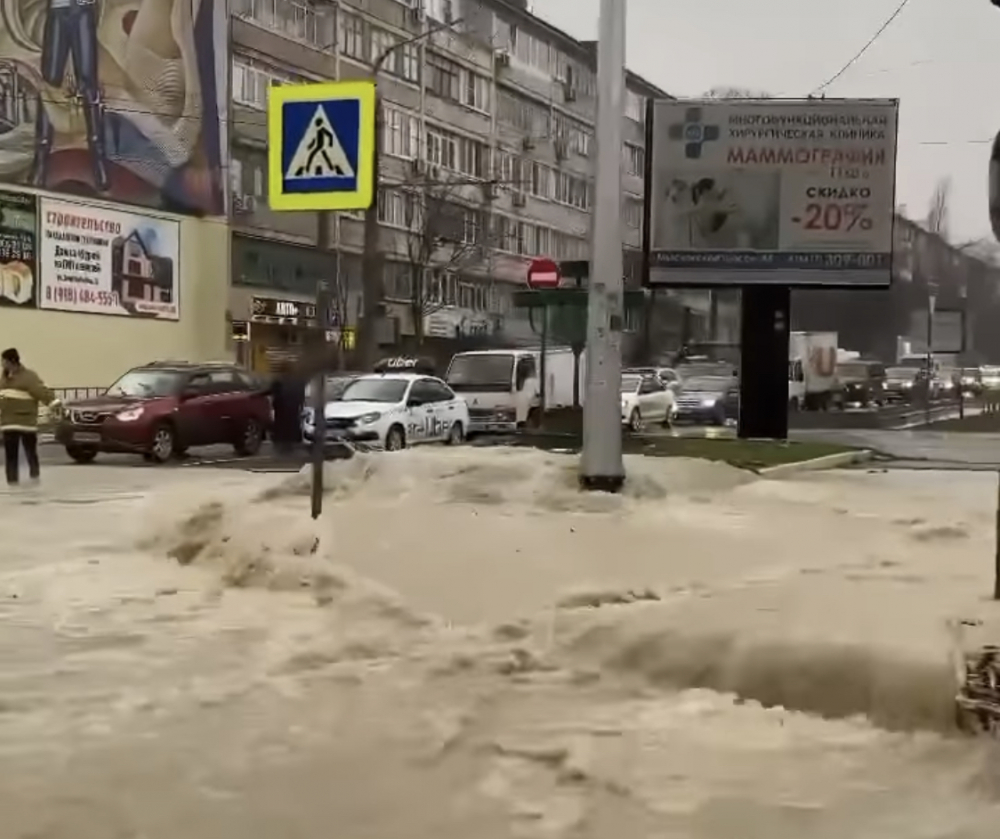 За сутки в Новороссийске выпала почти месячная норма осадков