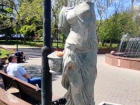 Вандалы обезглавили статую в центре Новороссийска 