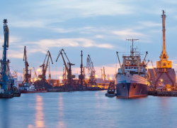 Новороссийский порт выберет подрядчика на поиск мин в акватории моря