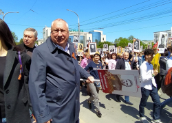 Экс-мэр Новороссийска принял участие в "Бессмертном полку" с портретом отца 