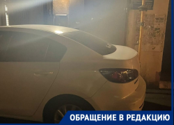 Новороссийская “автоледи” заблокировала вход в подъезд 