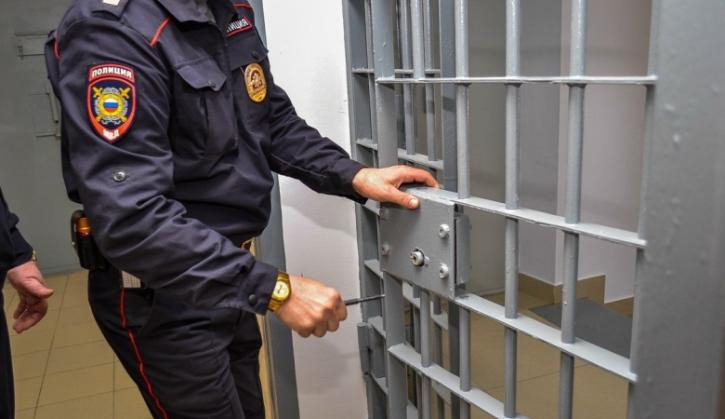 Новороссийский дебошир чуть не покалечил полицейского